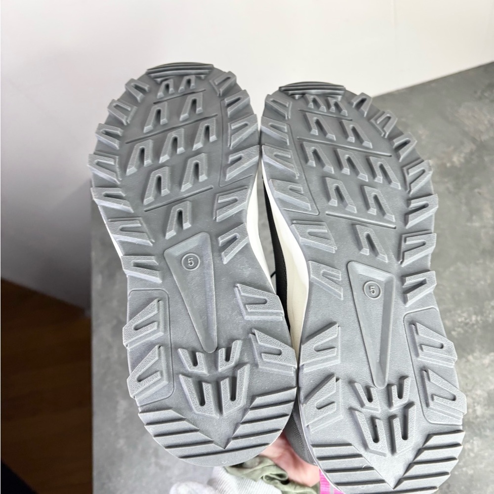 All In Motion Kids Dawson Lace-Up Winter Boots in a gray and pink size 5 new - Picture 4 of 8